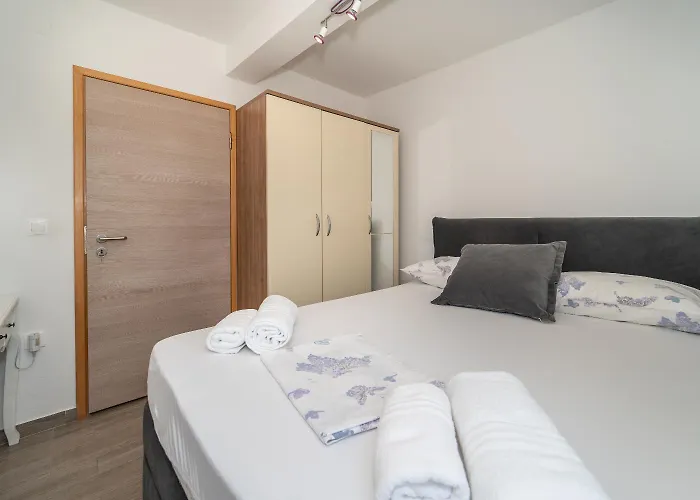Jadran Villa *
