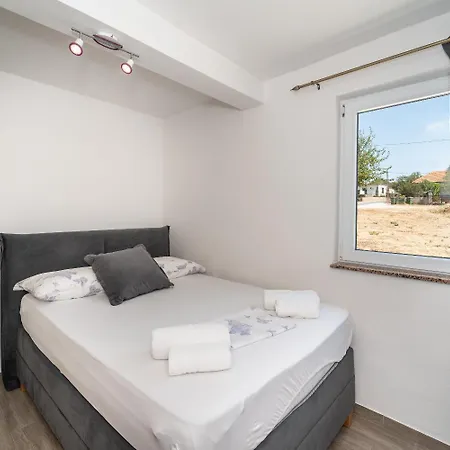 Jadran * Donje Rastane